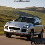 Porsche-Cayenne_melez_2010